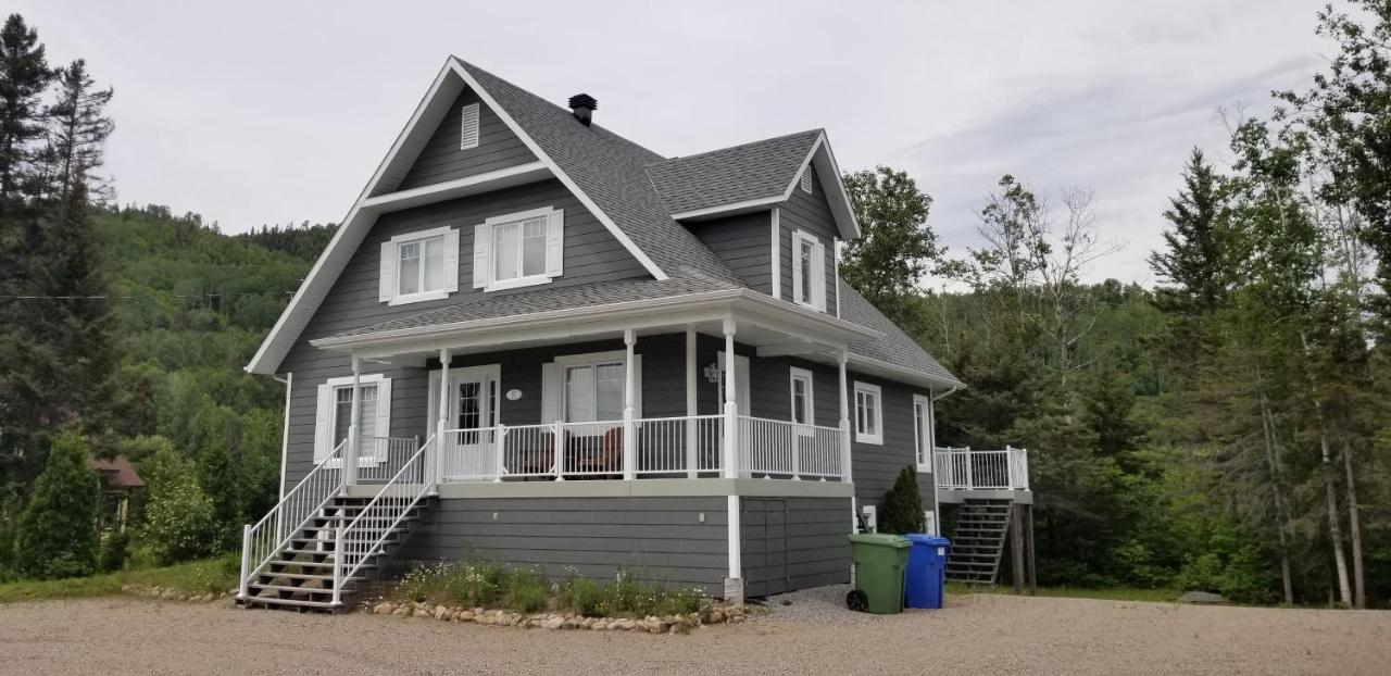 Condo-Chalet De La Vallee D'Edouard LʼAnse-Saint-Jean Eksteriør billede